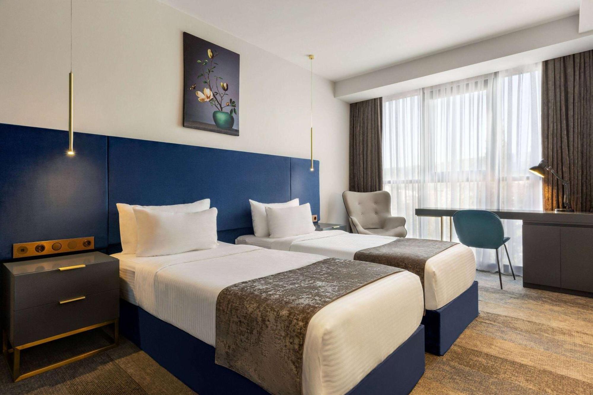 Ramada By Wyndham Tbilisi Old City Eksteriør billede
